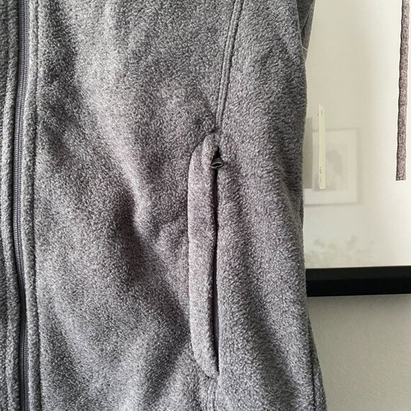 Amazon Essentials | NWT Men's Full-Zip Polar Fleece Vest Gray Size Small - Picture 4 of 8